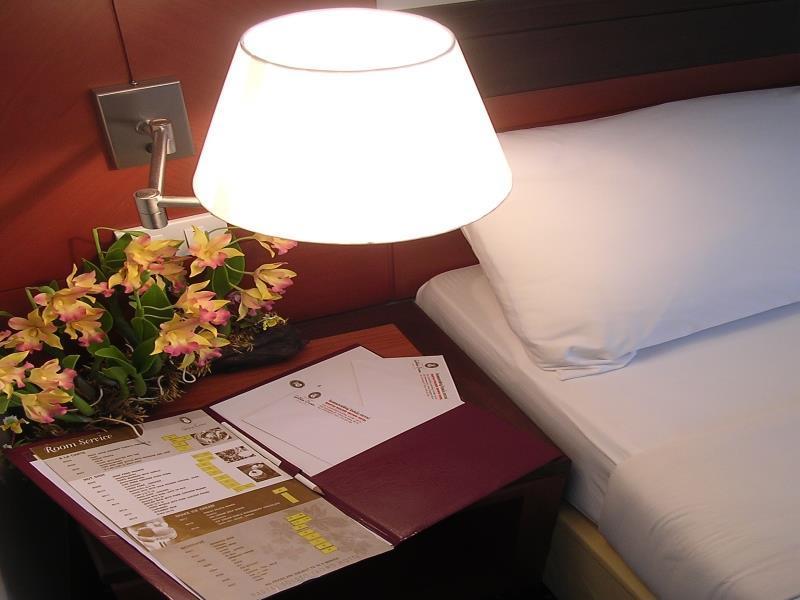 Hatyai Golden Crown Hotel Хатъяй Экстерьер фото